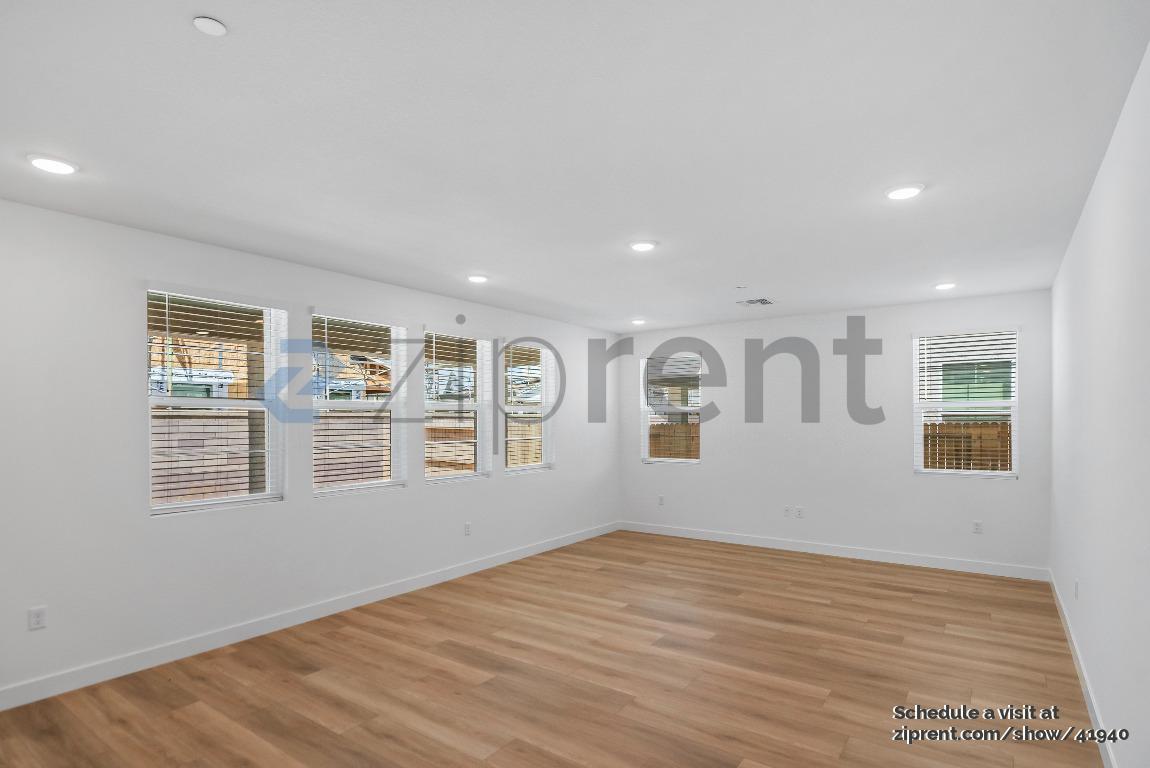 Building Photo - 439 Monastery Dr