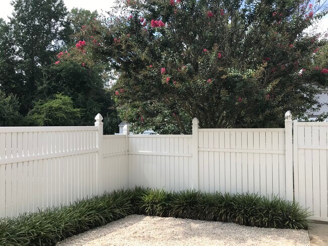 Building Photo - 18651 Shawnee Ridge Rd