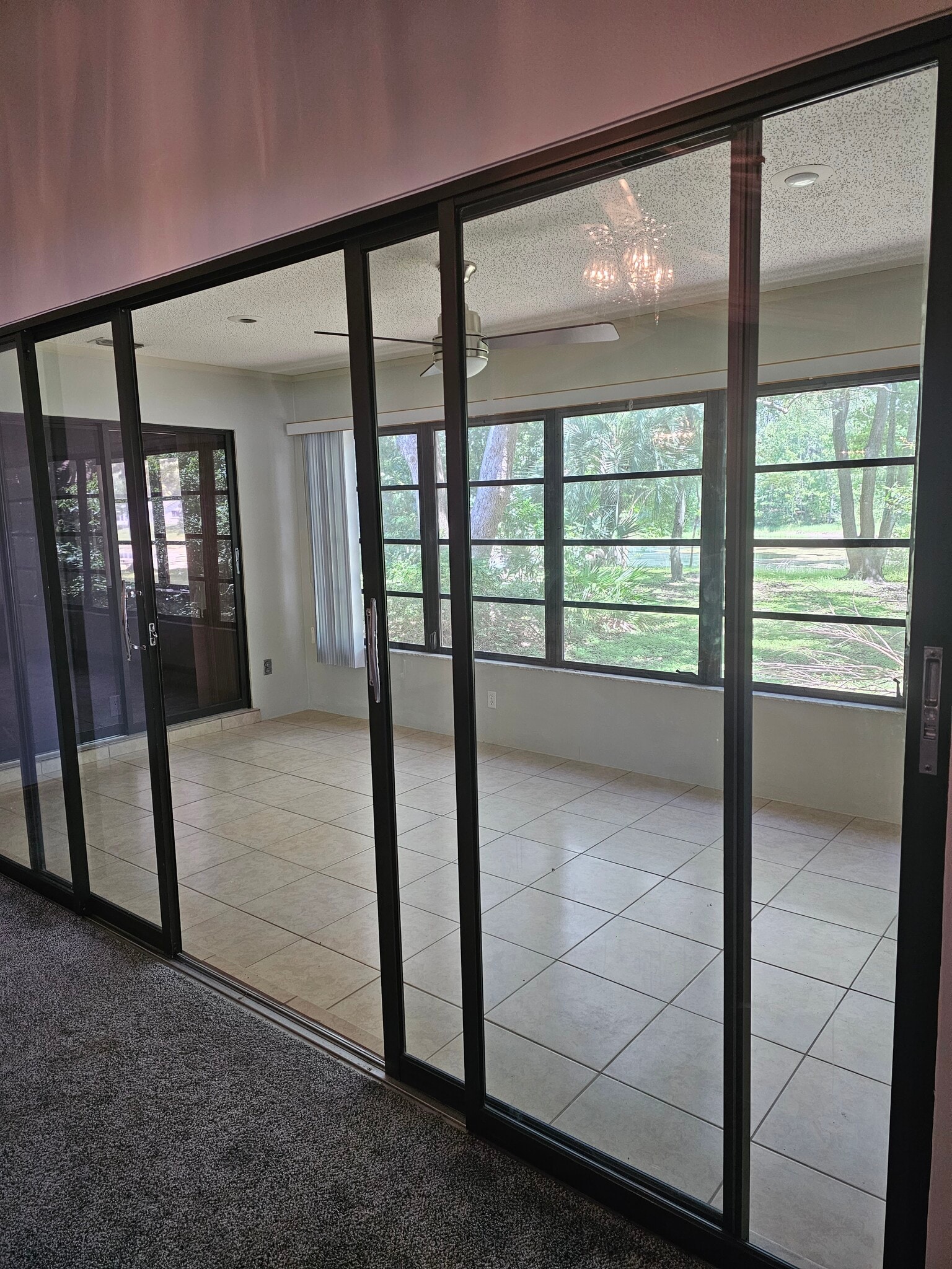 Building Photo - 51 Golfview Ct