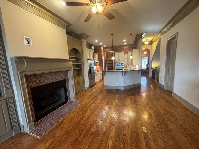 Building Photo - 1027 Pearl Point NE