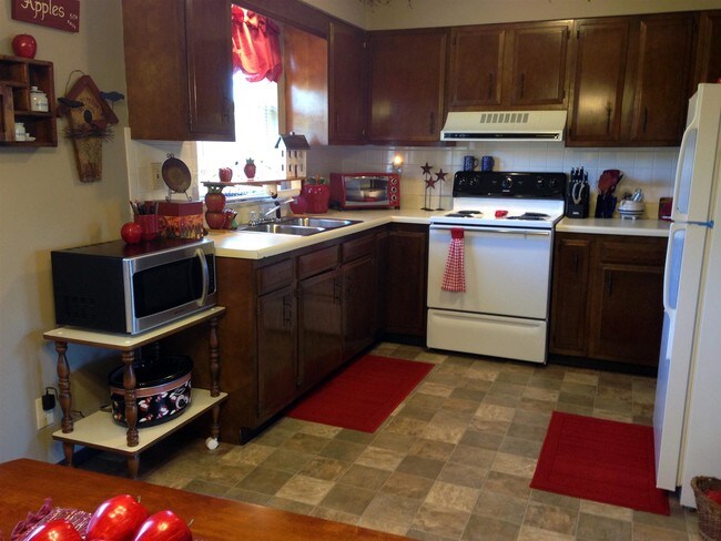 Building Photo - Hidden Meadows