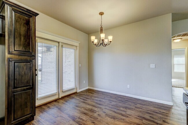 Building Photo - HOME AVAILABLE FOR LEASE