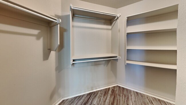 Building Photo - 3 Bedroom 2 Bath   - Edmond Schools
