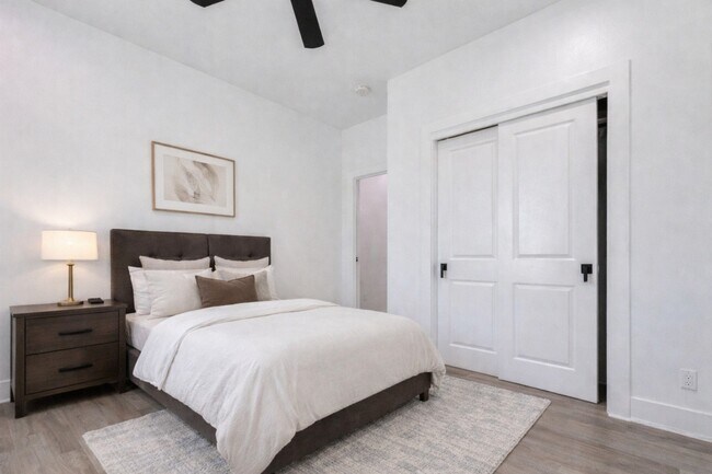 Building Photo - 5912 Mayle St