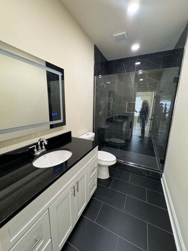 Building Photo - Be the first to live in this 3 bed/3.5 bath home across from Meharry Medical- great location with...