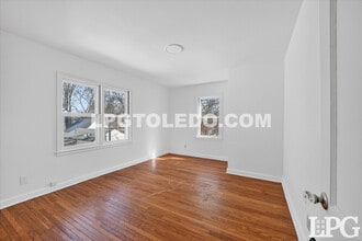 Building Photo - 4124 Vermaas Ave