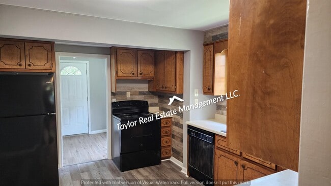 Building Photo - 205 Button Ave