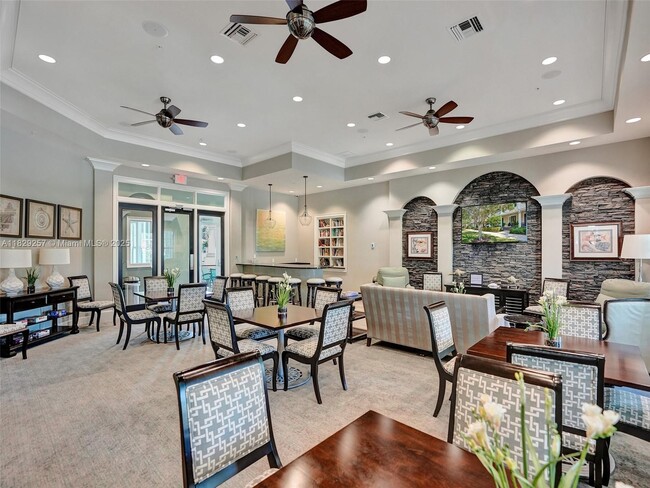 Building Photo - 1144 S Community Dr