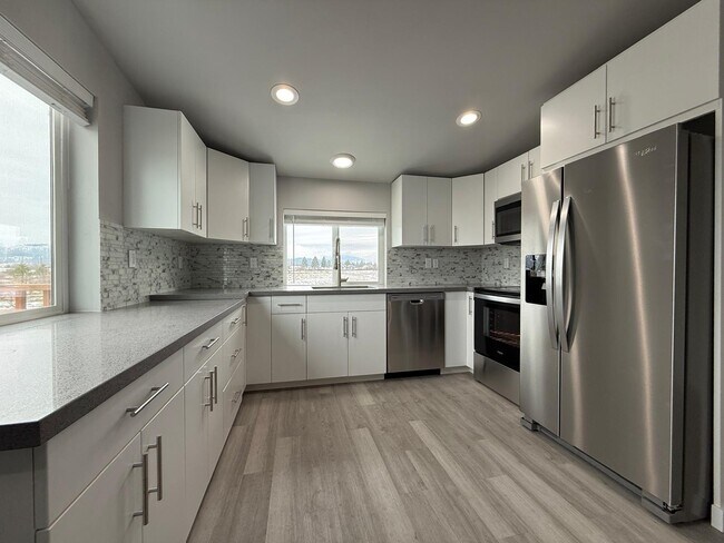 Building Photo - 24211 E Wellesley Ave