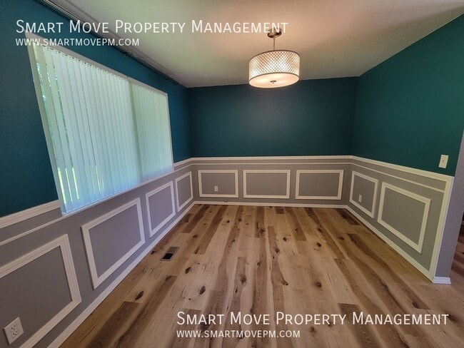 Building Photo - 9990 Skycrest-