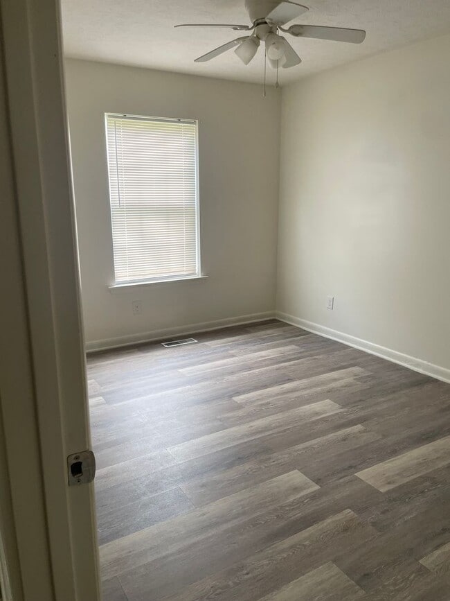 Building Photo - 93 Nunnally Ave