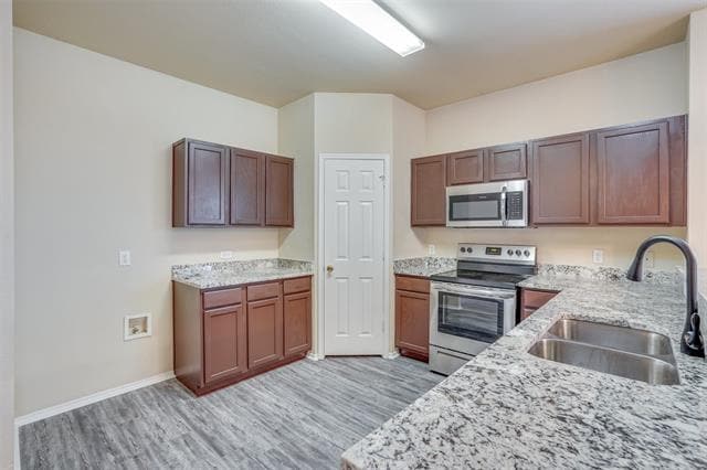 Building Photo - 5148 Senator Dr