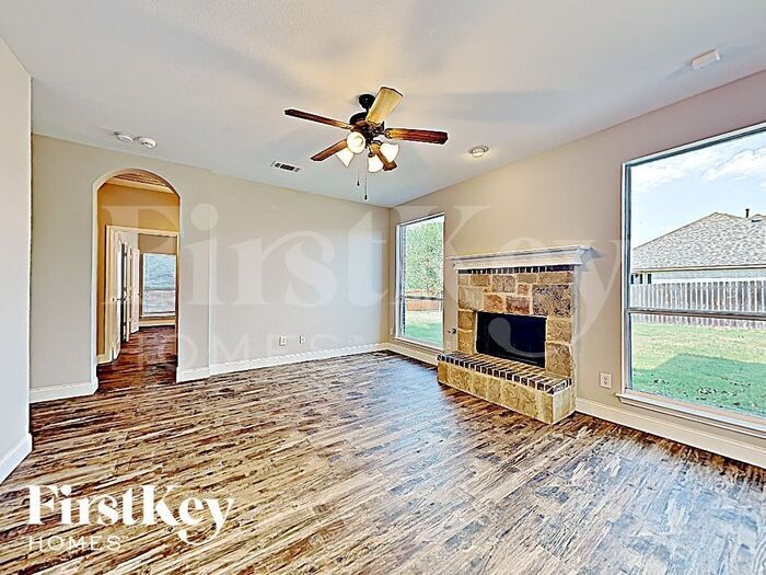 Building Photo - 3001 Wren Ln