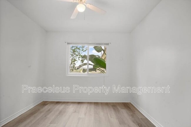 Building Photo - 5364 Dressage Dr