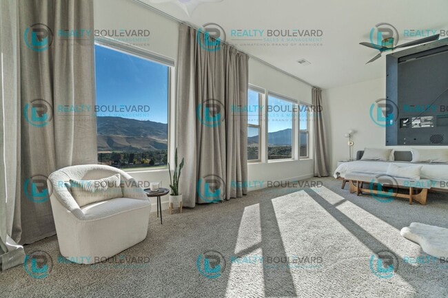 Building Photo - Stylish 3-Bedroom Sanctuary with Sophistic...