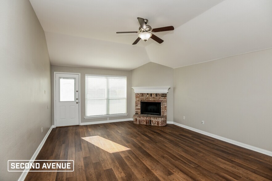 Building Photo - 1304 Sierra Blanca Dr