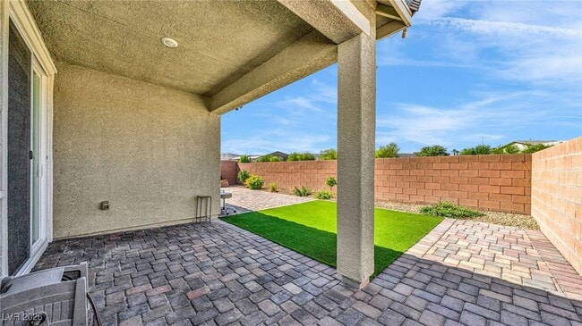 Building Photo - 5827 Casa Branca St