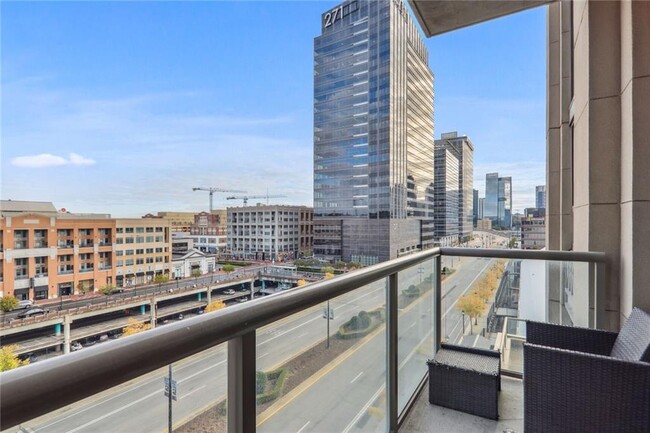 Building Photo - 270 17th St NW