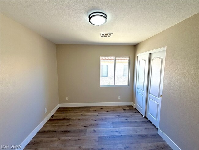 Building Photo - 2278 Chestnut Ranch Ave