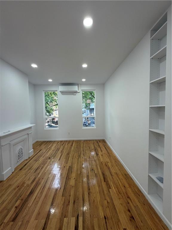 Building Photo - 248 56th St