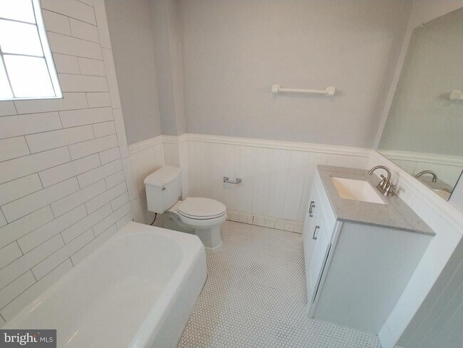 Building Photo - 1508 S Broad St