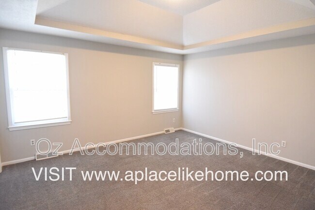 Building Photo - 16604 W 142nd Cir