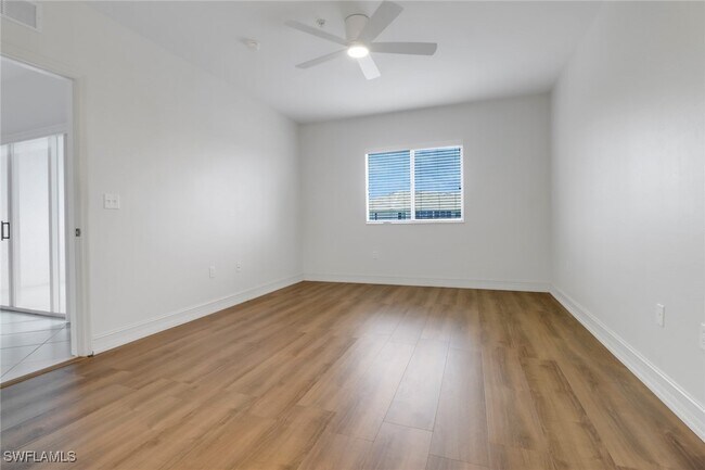 Building Photo - 7842 Regal Heron Cir