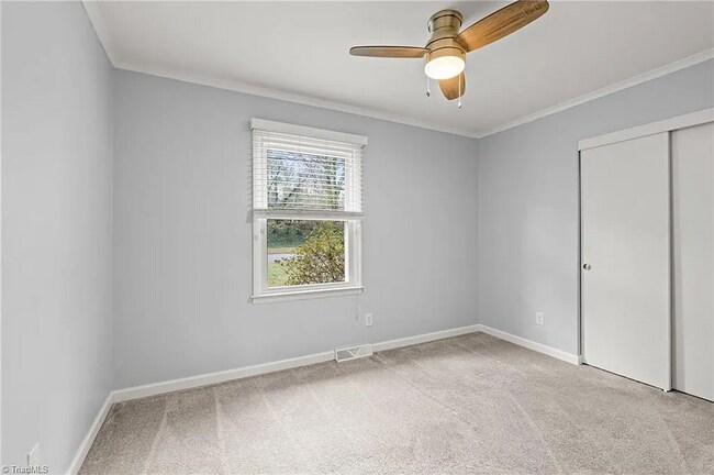 Building Photo - 1629 Ardsley St