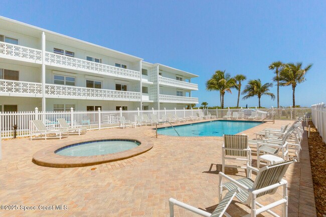 Building Photo - 4800 Ocean Beach Blvd