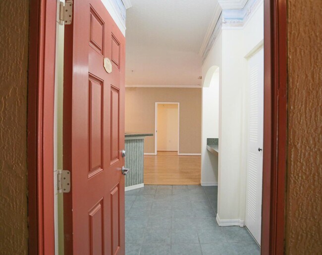 Building Photo - 520 Florida Club Blvd