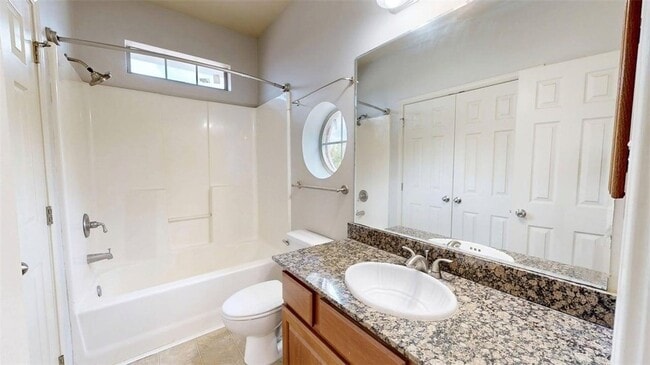 Building Photo - 332 Forest Dr Loop