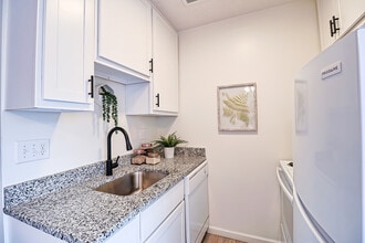 Building Photo - 2351 Beechmont Ave.