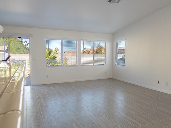 Building Photo - 1424 Bugle Boy Dr