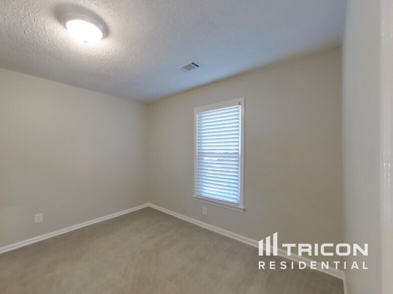 Building Photo - 2875 Brookton Ln SE
