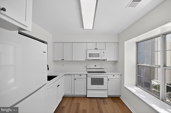Building Photo - 10313 Bridgetown Pl