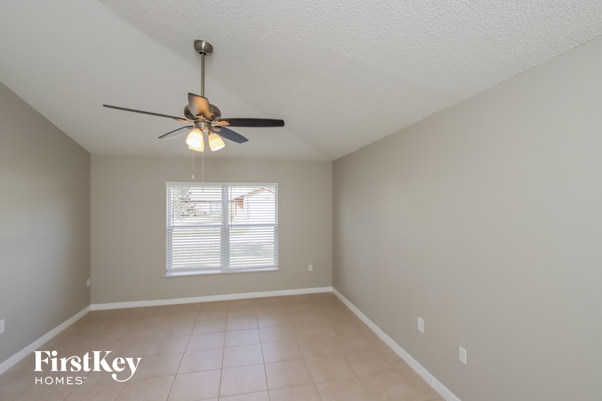 Building Photo - 1338 Pakenham St NW