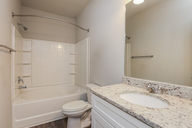 Building Photo - 41 Madaline Ln