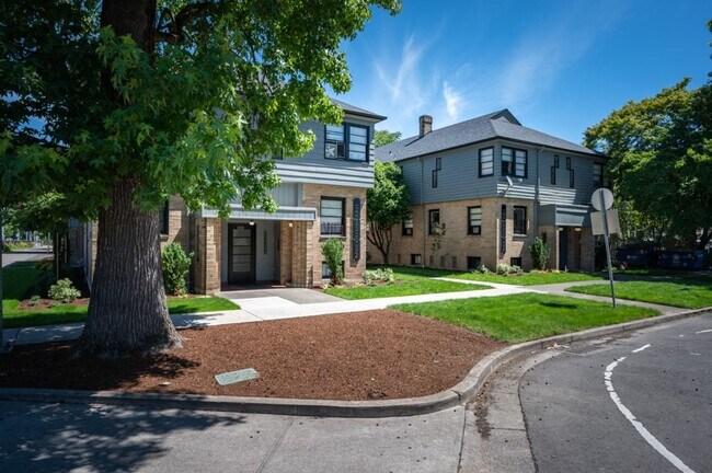 Building Photo - Spacious Studio Coming Soon, Great locatio...