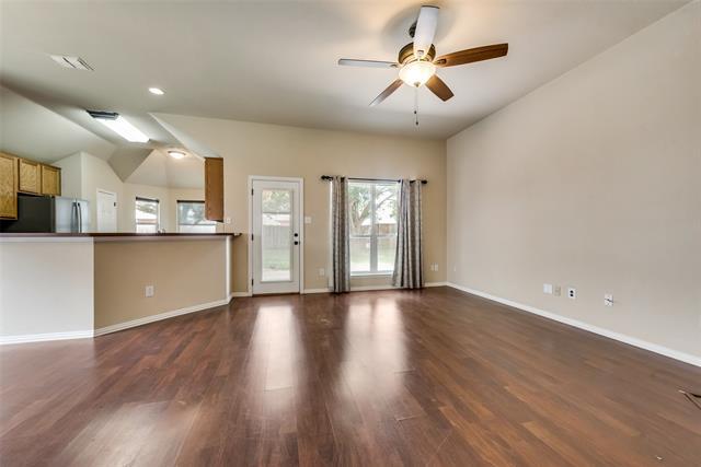 Building Photo - 2509 Persimmon Dr