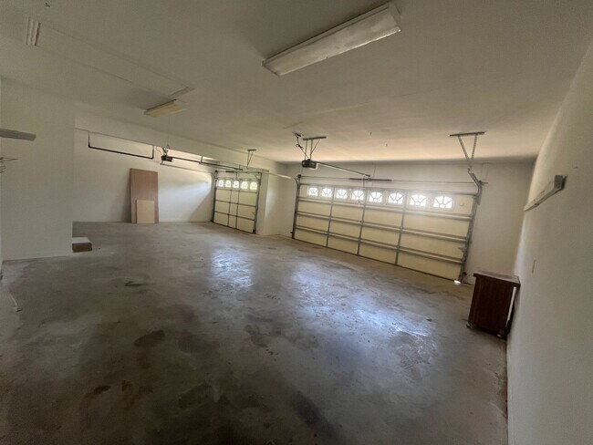 Building Photo - 13 Sawgrass St