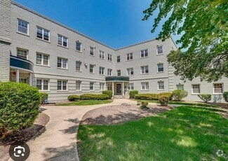 Building Photo - 912 Barnaby St SE