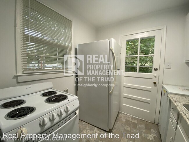 Building Photo - 2 br, 1 bath House - 1306 Woodside Dr