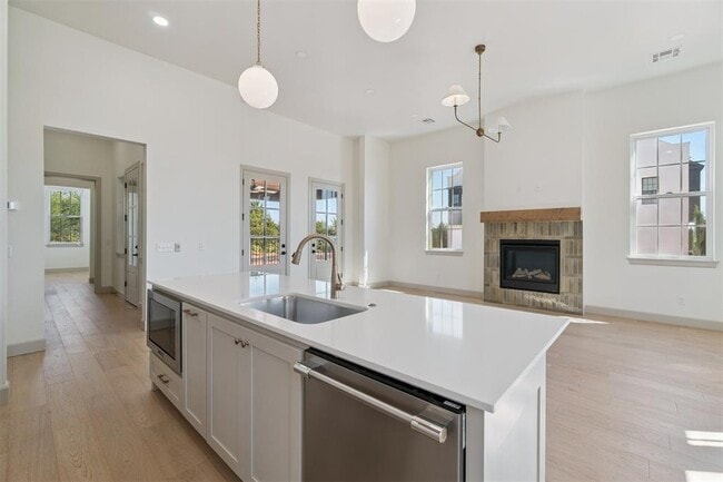 Building Photo - 18835 Selah Wy