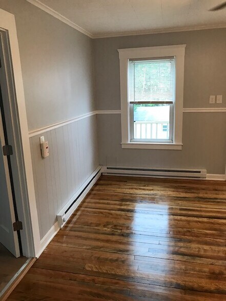 Building Photo - 29 Cutler St