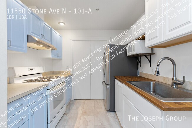 Building Photo - 11550 Stone Ave N
