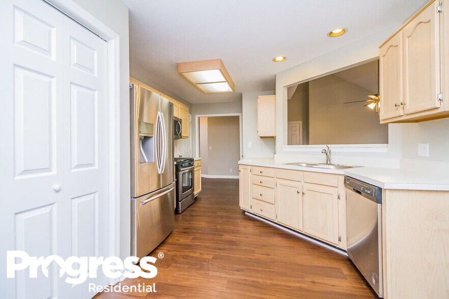 Building Photo - 914 Celeste Ct