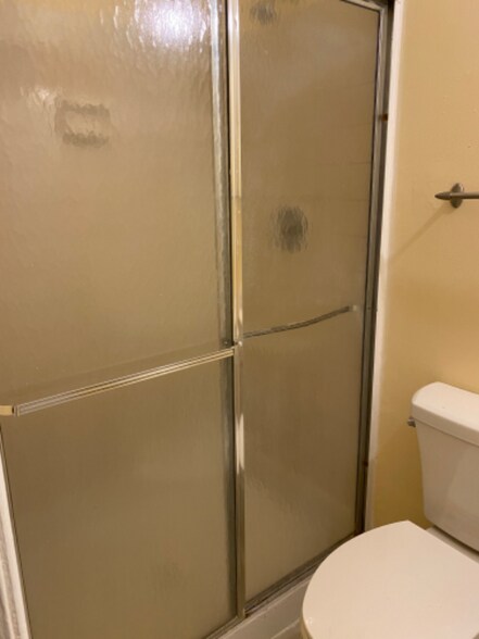 Building Photo - 3039 Hickory Grove Ct