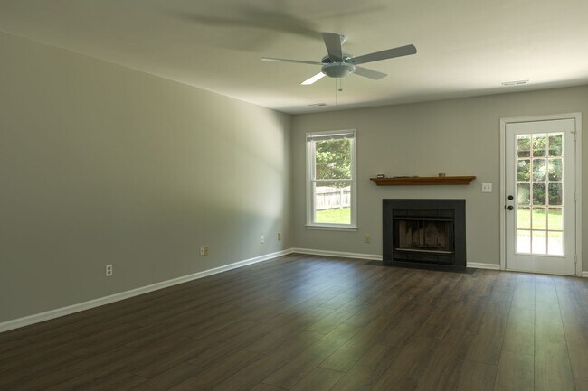 Building Photo - APPLICATIONS PENDING! Maintenance-free 3 b...