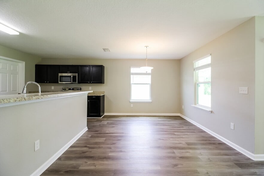 Building Photo - 77808 Lumber Creek Blvd