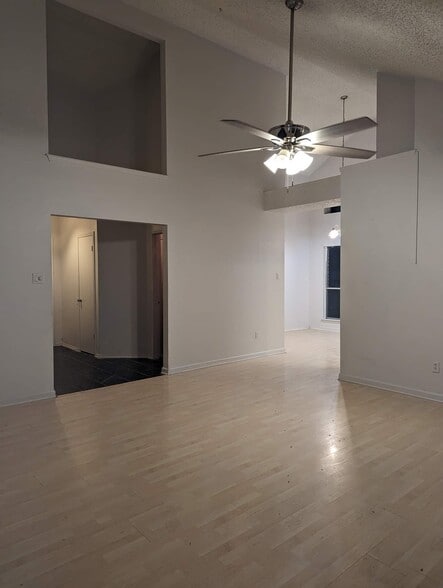 Building Photo - 7322 Park West Dr